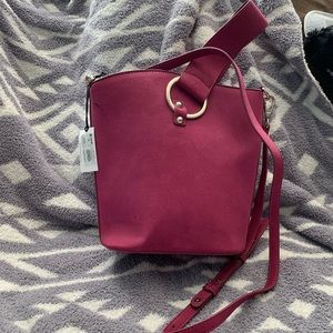 Beautiful fuchsia purse.